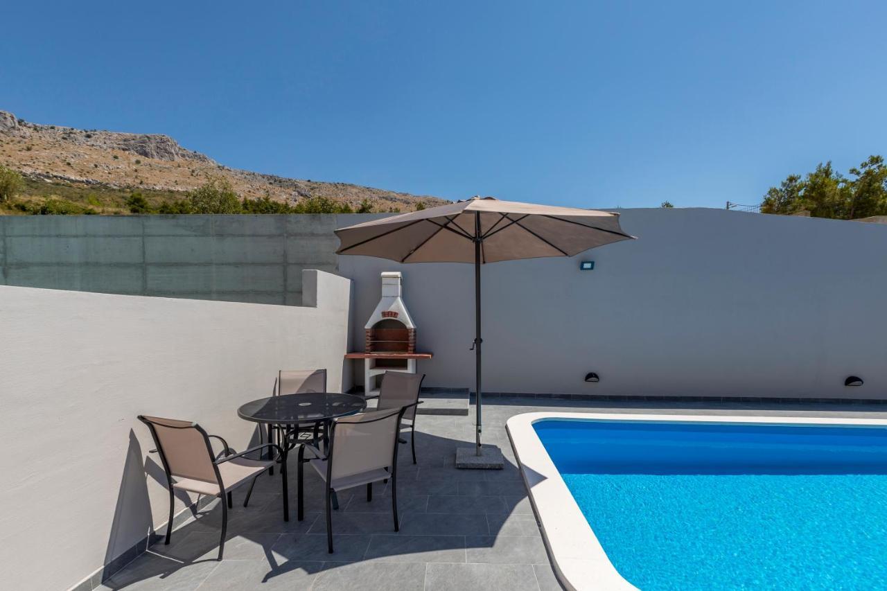 House With Private Pool Magdalena Appartamento Podstrana Esterno foto