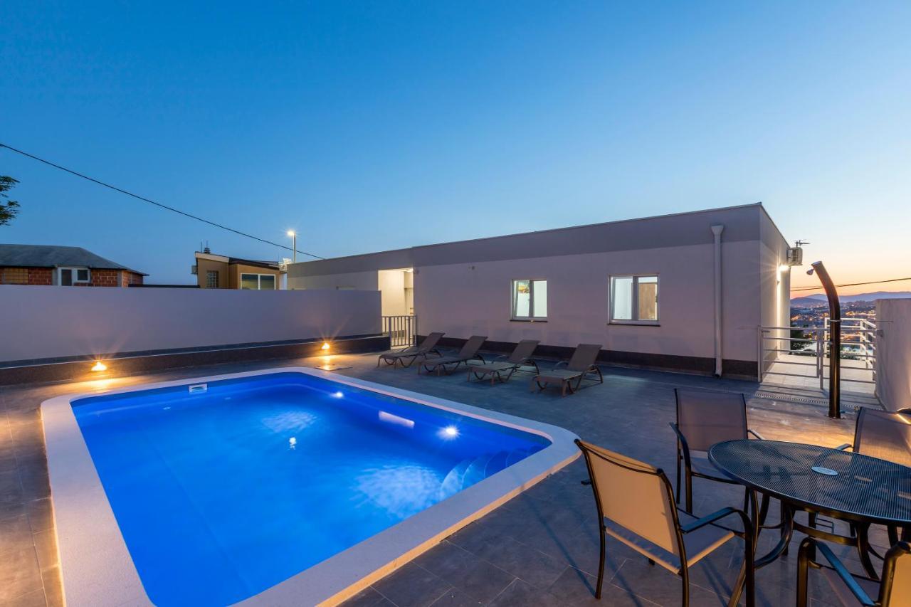 House With Private Pool Magdalena Appartamento Podstrana Esterno foto